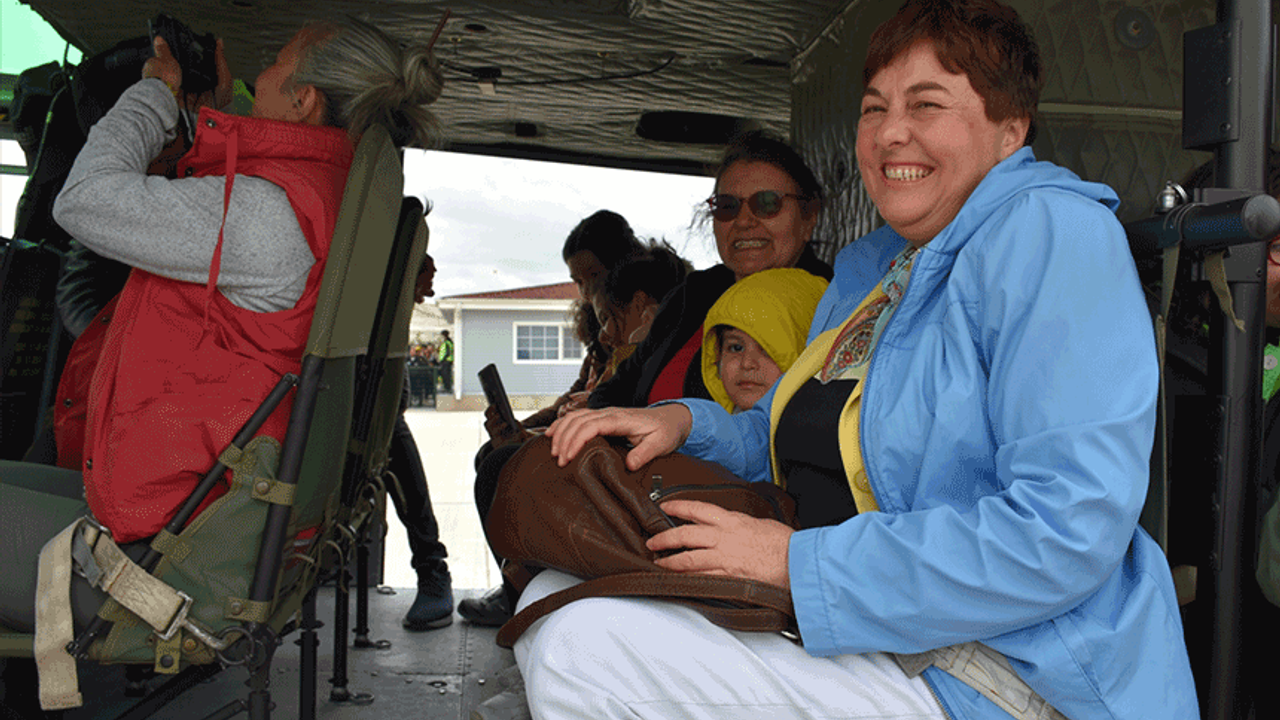 Sivrihisar'da kadınlar helikopterle uçuş deneyimi yaşadı