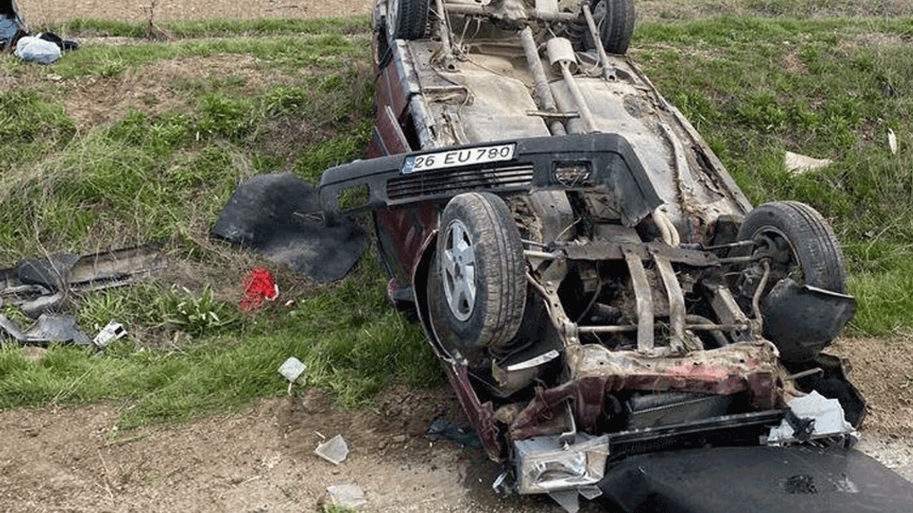 Eskişehir'de kaza: Evli çift ölümden döndü