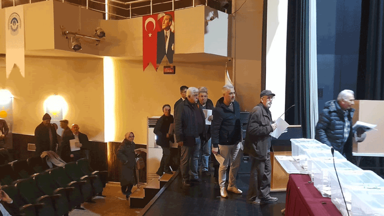 İYİ Parti Eskişehir’de temayül yoklaması başladı