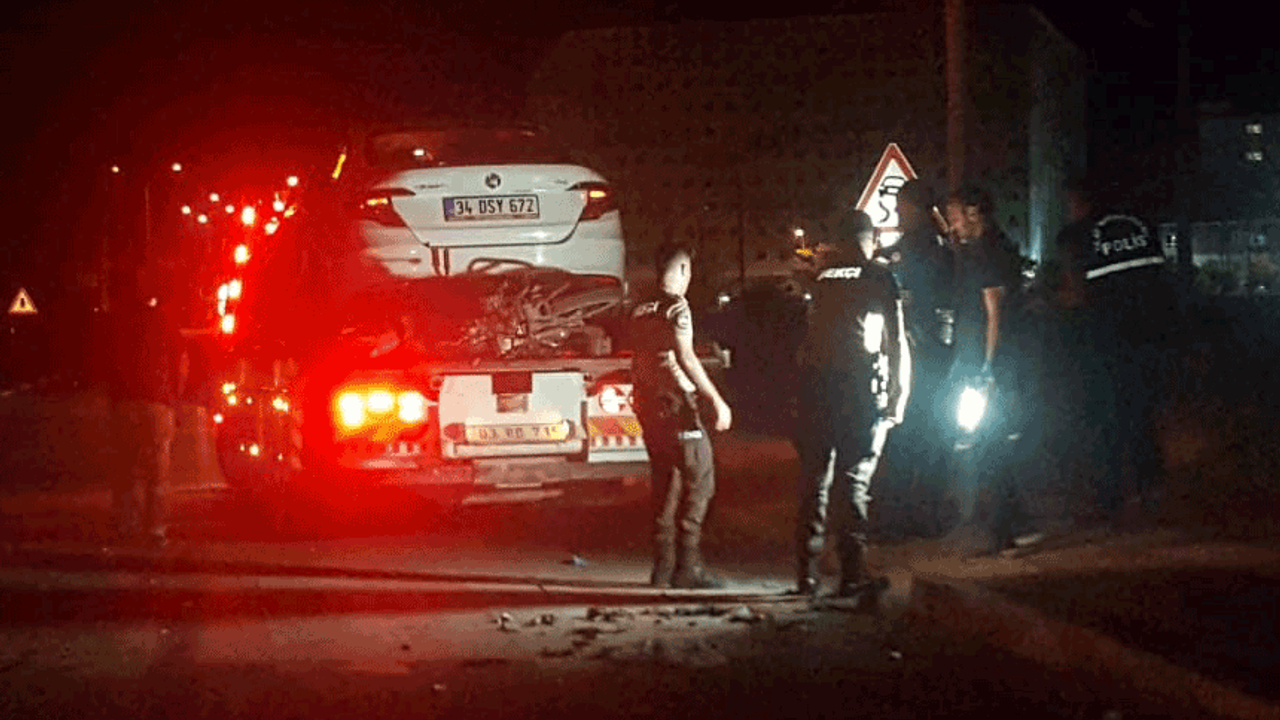 Afyon'da feci kaza: Motor sürücüsü havaya fırladı