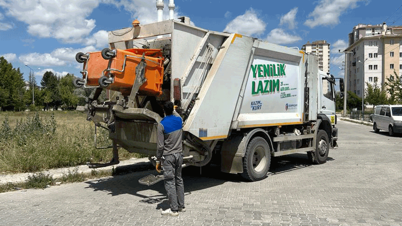 Eskişehir’de belediye uyardı: Çöp çıkarma saatlerine dikkat