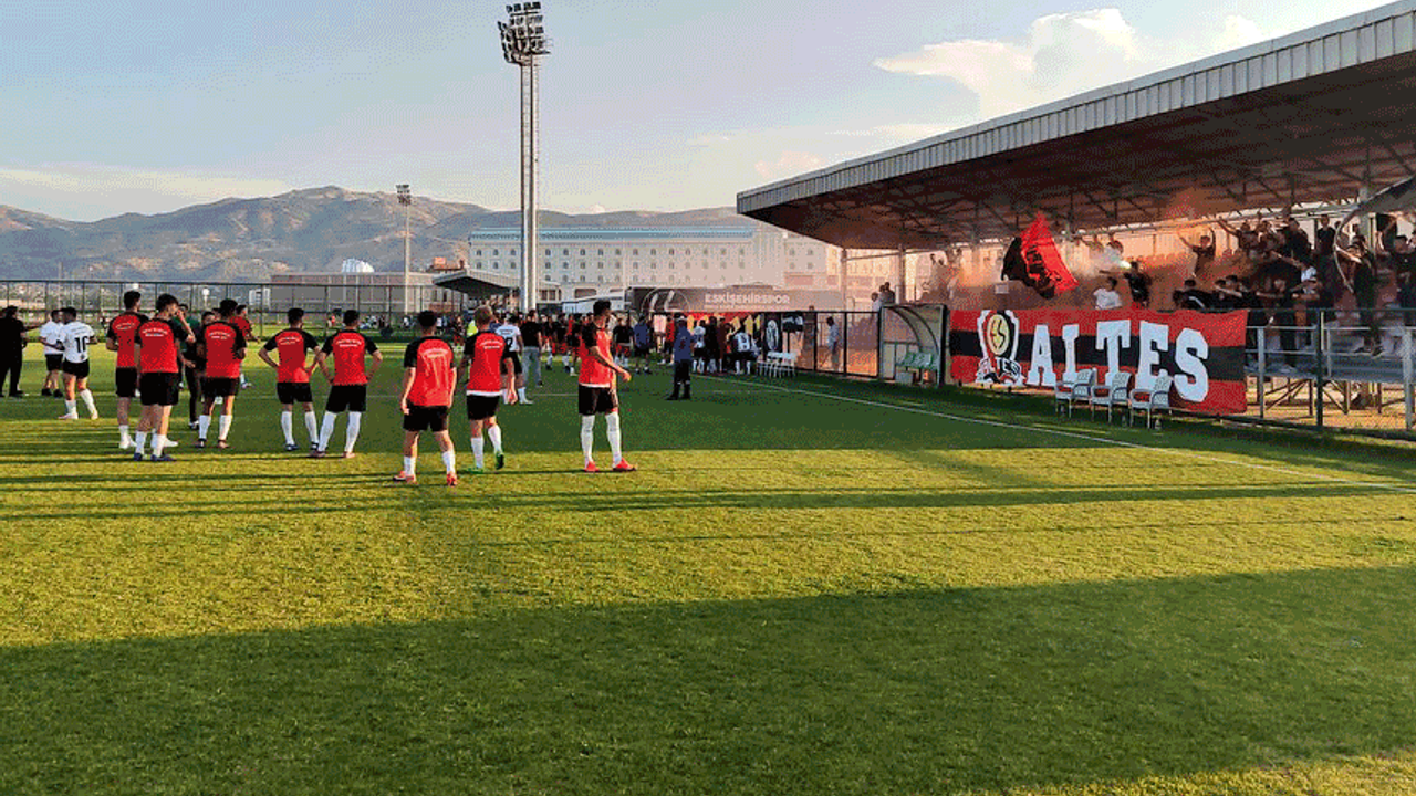 Eskişehirspor’un maçında olaylar çıktı
