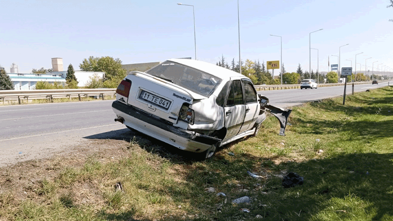 Eskişehir’de kaza: Metrelerce savrulup bariyerlere çarptı