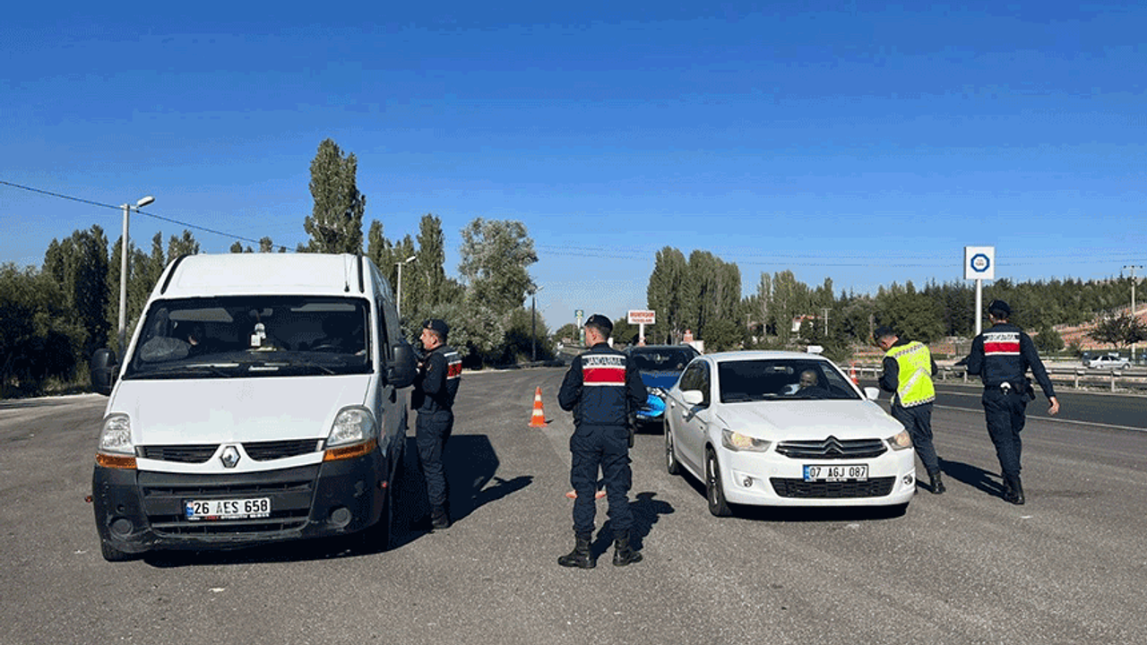 Eskişehir'de göçmen denetimi: Binlerce lira ceza aldılar
