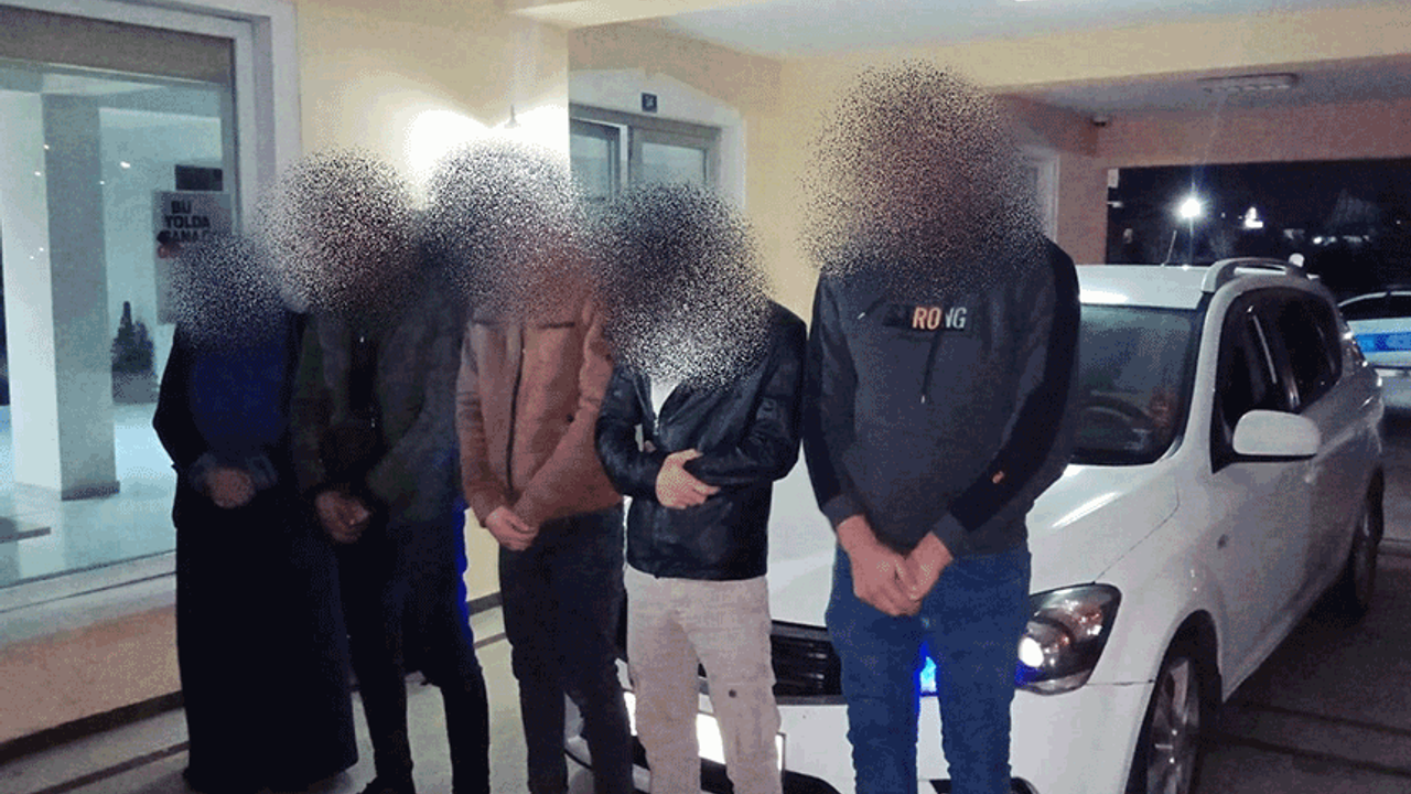 4 kaçak göçmen Afyon'da kıskıvrak yakalandı