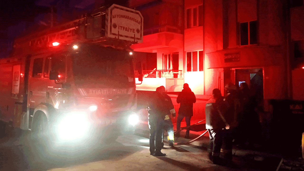 Afyon'da yangın! 10 kişiye acil müdahale edildi