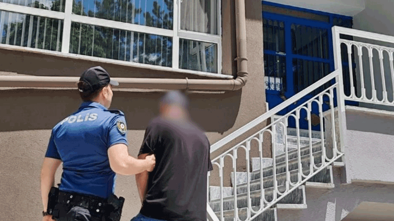 Afyonkarahisar'da aranan şahıs polisten kaçamadı