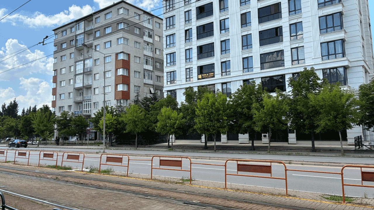 Havalar ısındı, sinekler ortaya çıktı, vatandaş ilaçlama bekliyor