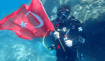 Eskişehirli dalgıçlar büyük zaferi böyle kutladı