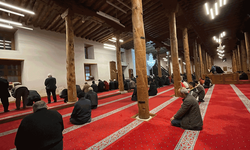 Dünya mirası Sivrihisar Ulu Cami'de teravih namazı heyecanı