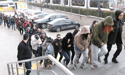 Eskişehir'de araç sigortası yaptırmak isteyenleri 5 milyon lira dolandırdılar