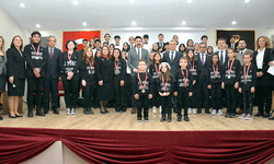 Eskişehir'de öğrenciler para ödülünü depremzedelere bağışladı