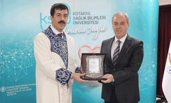 Kütahya Sağlık Bilimleri Üniversitesi'nde yeni rektör görevine başladı