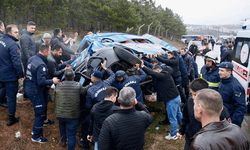 Eskişehir'de zincirleme kaza: 12'si asker 14 yaralı