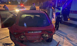 Afyon'da iki araç çarpıştı: Beş yaralı