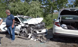 Afyon'da iki araç çarpıştı: İki yaralı