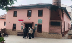 Bilecik'te caminin sadaka kutusunu çaldılar