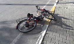 Afyon'da minibüs bisikletli çocuğa çarptı