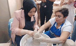 Seyitgazi Halk Eğitim Merkezi'nin yılsonu sergisi açıldı