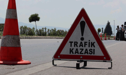 Afyon'da kaza: Minibüsle kamyonet çarpıştı