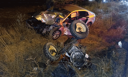 Afyonkarahisar'da kaza: Traktör ve 2 otomobil çarpıştı
