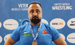 Afyon'un gururu Milli güreşçiye madalya
