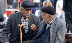 Emeklilerin alım gücünde bin 309 lira daha kayıp