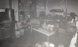 Kütahya'da mutfakta yangın! 2 kişi dumandan etkilendi