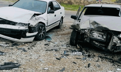 Afyon'da feci kaza: Bebeğin olduğu araç kazaya karıştı