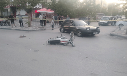 Afyon'da otomobil ile motosiklet çarpıştı: 2 yaralı