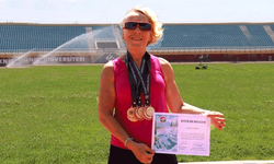 68 yaşındaki Eskişehirli sporcu Karadağ’da şampiyonluk hedefliyor