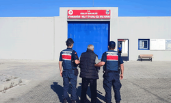 Afyon'da cinsel istismar suçundan aranan çift jandarmadan kaçamadı