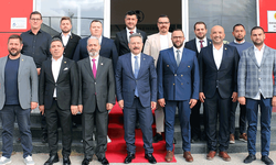 Vali Hüseyin Aksoy’dan Eskişehirspor’a ziyaret