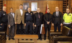 Bilecik İl Emniyet Müdürü Hakan Yılmaz'dan emekli personellere plaket