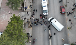 Afyon’da  minibüsle çarpışan motosiklette 2 kişi yaralandı