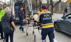 Eskişehir'de feci motosiklet kazası: Sürücü ve yaya yaralı