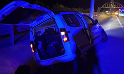 Afyon'da refüje giren hafif ticari araçta 2 kişi yaralandı