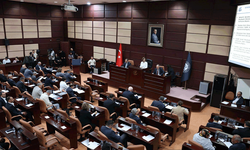 Artık mecliste deprem ve tedbirler konuşulmalı