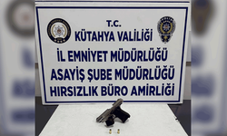 Kütahya'da polis ihtarına uymayan sürücünün aracından ruhsatsız silah çıktı
