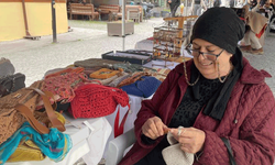 Eskişehirli kadın 60 yaşında internetten hobi edinerek ticarete dönüştürdü