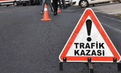 Afyon'da 2 motosiklet çarpıştı: 3 yaralı