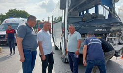 Afyon'da midibüs kamyonla çarpıştı: 7 yaralı