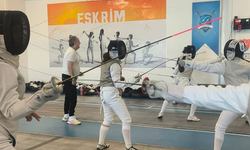 Eskişehir’de genç sporcular eskrimle büyüyor