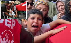 Eskişehir’de şehit babaya son veda: “Ben sensiz ne yapacağım”