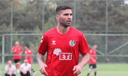 Şampiyonluğun mimarlarından Cenk Özbey Eskişehirspor’a veda etti