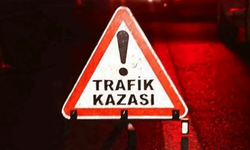 Afyon'da otomobil kamyona çarptı: 4 kişi yaralandı