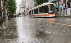 Eskişehir’de sağanak yağış, yıldırım ve kuvvetli rüzgar kapıda