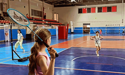 Eskişehirli gençler badmintonla güçleniyor