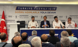 AK Parti Tepebaşı’nda mahalle temsilcileriyle değerlendirme toplantısı