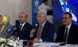 Akbaşoğlu: Biz hizmet ve eser üretirken onlar kaos, kargaşa ve hakaret üretiyorlar